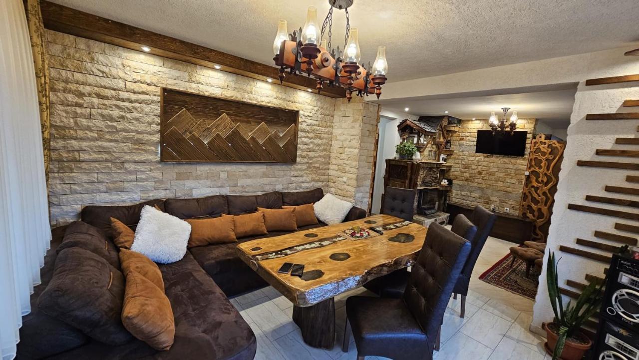Villa Hills - Къща За Гости С Храна Orlino Ngoại thất bức ảnh