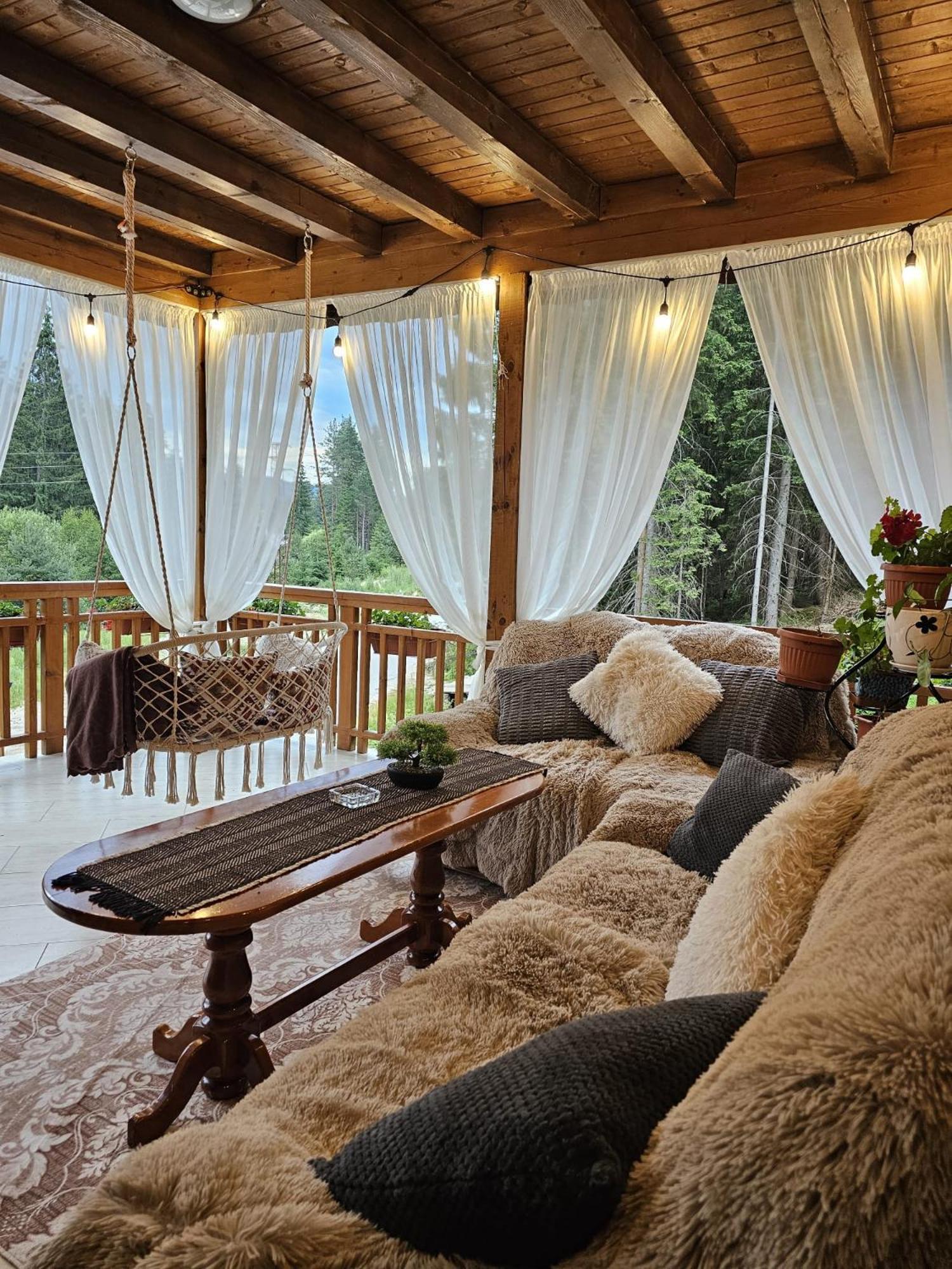 Villa Hills - Къща За Гости С Храна Orlino Ngoại thất bức ảnh