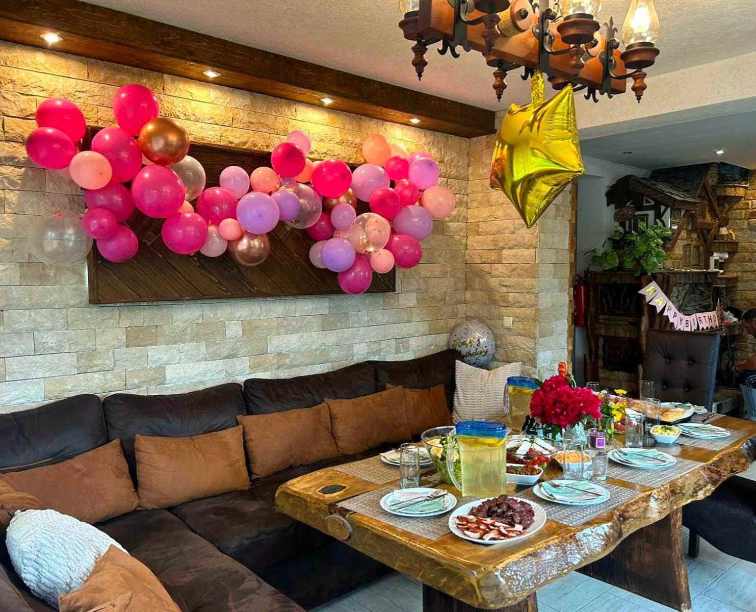 Villa Hills - Къща За Гости С Храна Orlino Ngoại thất bức ảnh